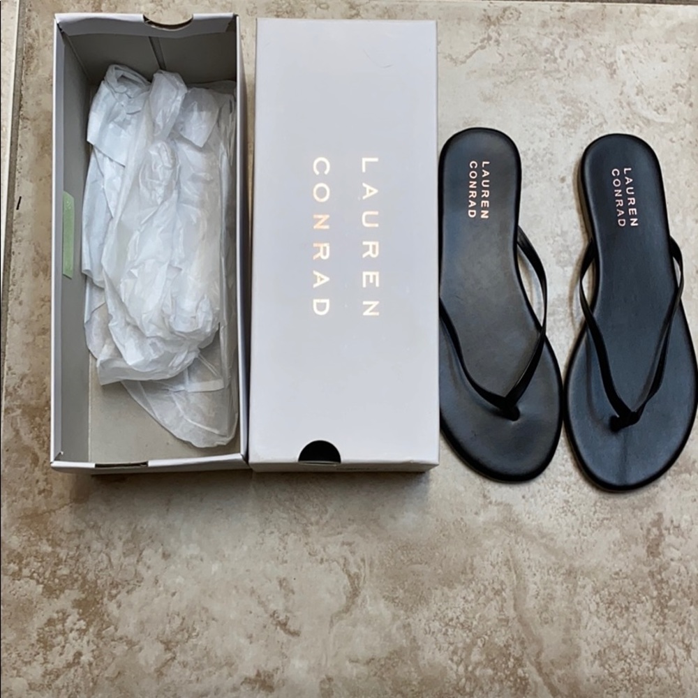 New Size 7 Lauren Conrad  sandals Black